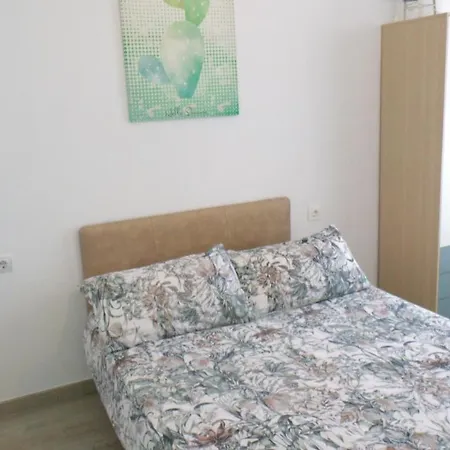 En Centro A 150m Del Mar Apolo B